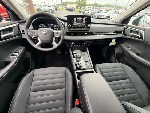 New 2026 Nissan Rogue SL AWD/4WD image 6