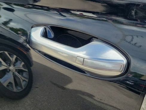 Used 2021 Hyundai Palisade SEL w/ Premium Package image 18