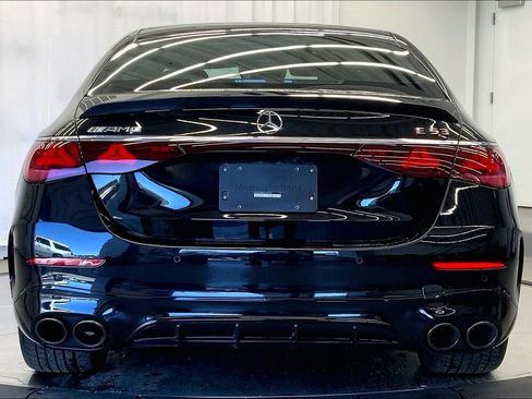 Used 2025 Mercedes-Benz E 53 AMG e 4MATIC Sedan image 5