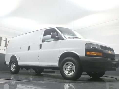 New 2026 Chevrolet Express 2500 w/ Driver Convenience Package RWD image 2
