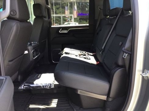 New 2026 GMC Sierra 2500 SLT AWD/4WD image 18