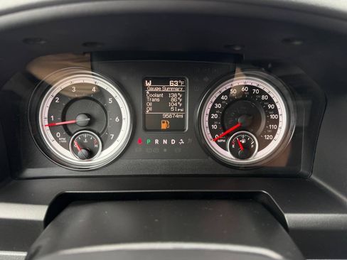 Used 2018 RAM 1500 Classic SLT AWD/4WD image 41