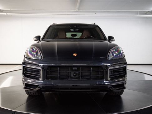 Certified 2023 Porsche Cayenne GTS AWD/4WD image 10
