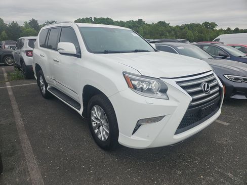 Used 2017 Lexus GX 460 Premium w/ Premium Package AWD/4WD image 4