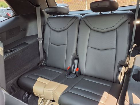 Certified 2023 Cadillac XT6 Premium Luxury AWD/4WD image 20