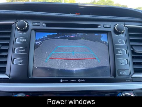 Used 2018 Toyota Highlander SE AWD/4WD image 17