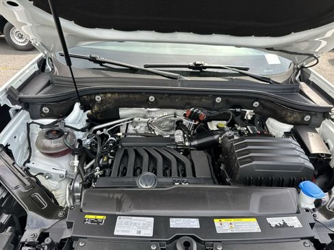 Used 2022 Volkswagen Atlas SEL R-Line AWD/4WD image 30