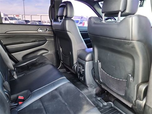 Used 2017 Jeep Grand Cherokee Altitude image 21