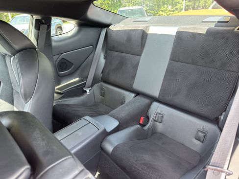Certified 2024 Toyota GR86 Premium RWD image 31