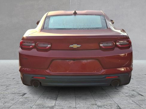 Used 2019 Chevrolet Camaro LT RWD image 5
