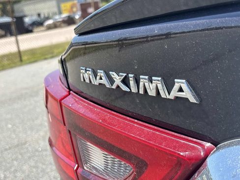 Used 2017 Nissan Maxima 3.5 SL w/ Interior Lighting Package image 8