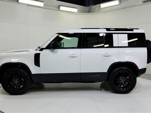 Used 2025 Land Rover Defender 110 S AWD/4WD image 5