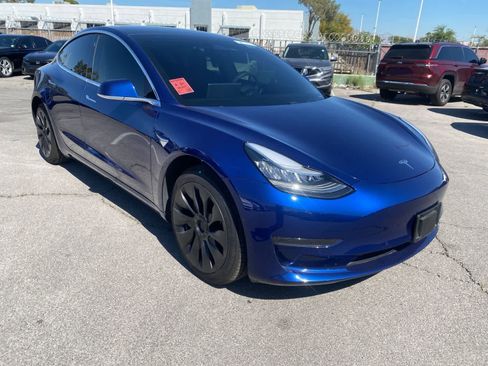 Used 2019 Tesla Model 3 image 4