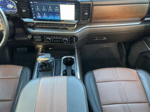 Used 2023 Chevrolet Silverado 1500 High Country image 14