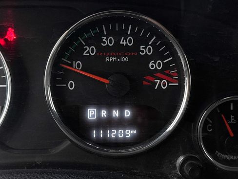 Used 2015 Jeep Wrangler Unlimited Rubicon AWD/4WD image 18