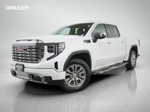 Used 2022 GMC Sierra 1500 Denali w/ Technology Package AWD/4WD image 1
