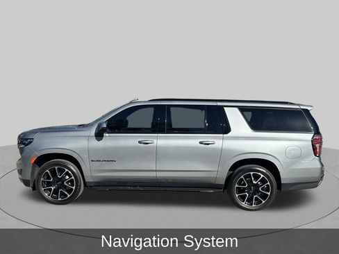 Used 2024 Chevrolet Suburban RST w/ Luxury Package AWD/4WD image 2