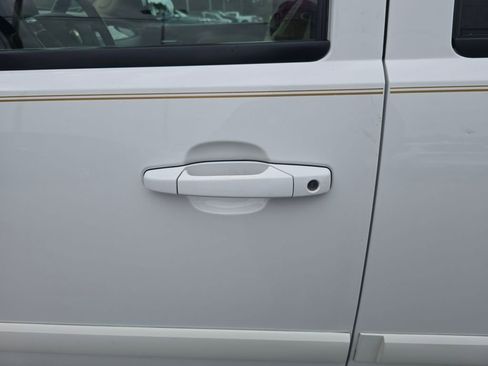 Used 2009 Chevrolet Tahoe LT w/ Luxury Package image 21