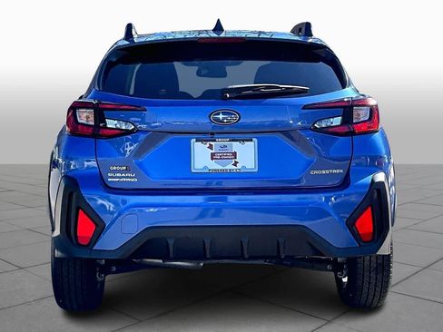Used 2025 Subaru Crosstrek 2.0i Premium image 5