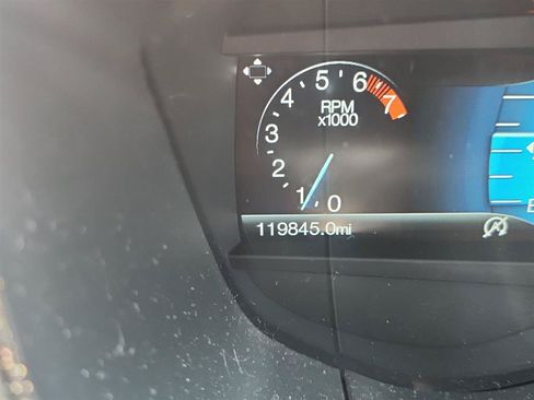 Used 2018 Ford Fusion SE w/ Fusion SE Technology Package FWD image 17