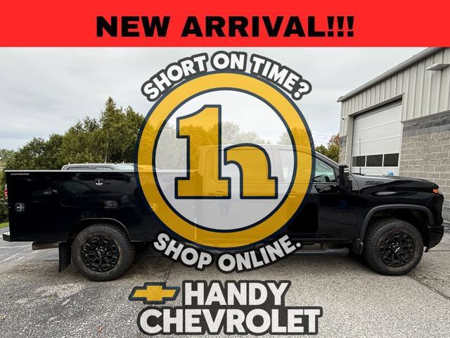 Used 2024 Chevrolet Silverado 2500 LT w/ Midnight Edition AWD/4WD image 6