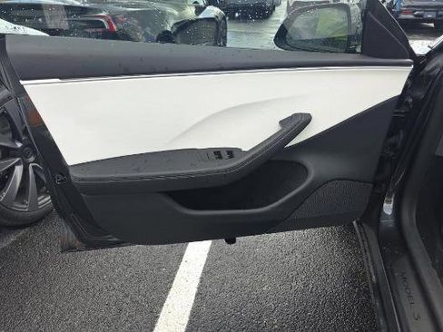 Used 2025 Tesla Model 3 Long Range image 9