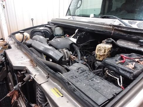 Used 2004 HUMMER H2 w/ Preferred Equipment Group AWD/4WD image 9