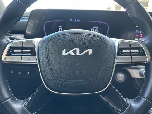 Used 2024 Kia Telluride EX w/ EX Captain's Chair Package FWD image 24