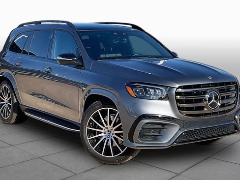 Used 2026 Mercedes-Benz GLS 450 4MATIC image 4