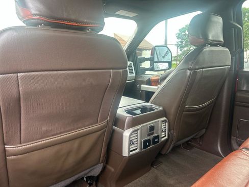 Used 2018 Ford F350 King Ranch w/ King Ranch Ultimate Package AWD/4WD image 15