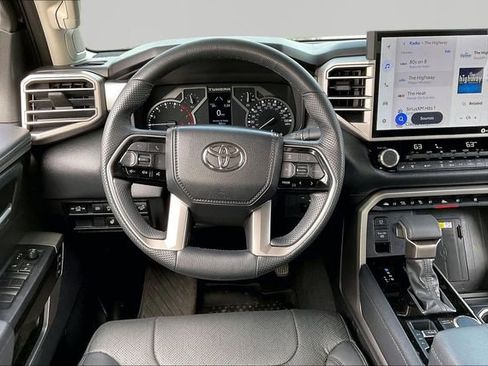 Used 2022 Toyota Tundra Limited image 8