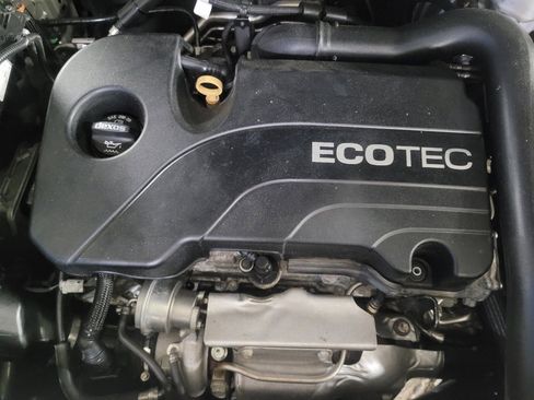 Used 2020 Chevrolet Equinox LS w/ LS Convenience Package FWD image 30