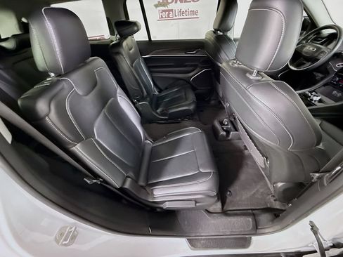 Used 2021 Jeep Grand Cherokee L Limited AWD/4WD image 31