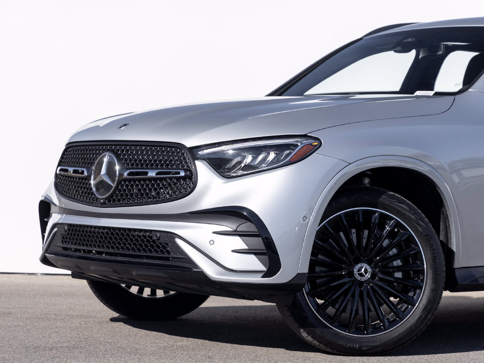 Certified 2026 Mercedes-Benz GLC 300 image 2