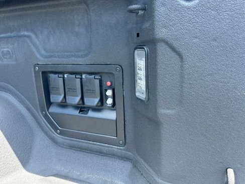 Used 2025 GMC Sierra EV Denali AWD/4WD image 26