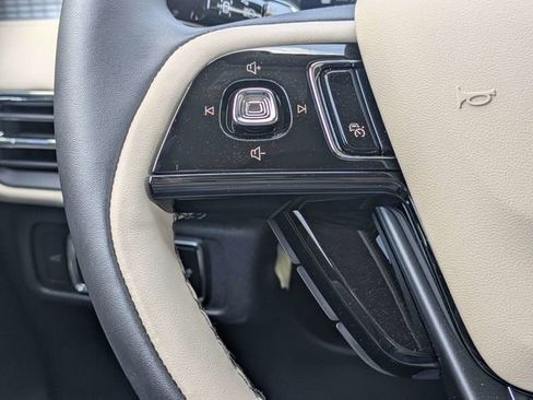 New 2026 Lincoln Corsair Premiere image 26