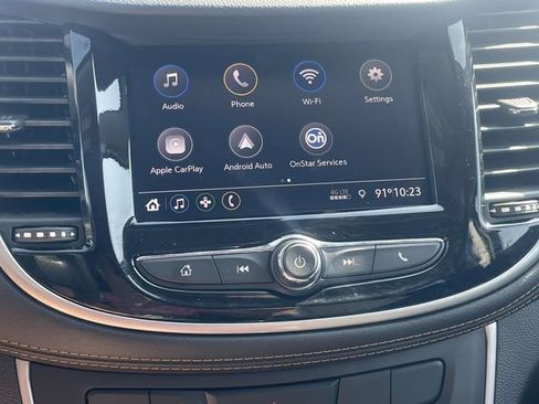 Used 2020 Chevrolet Trax LT w/ LT Convenience Package FWD image 20