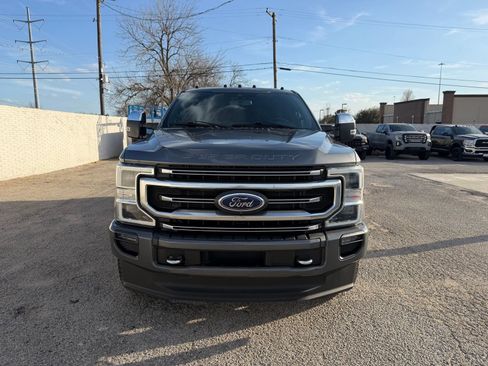 Used 2022 Ford F250 Platinum w/ FX4 Off-Road Package image 10