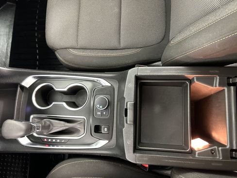 Used 2021 Chevrolet Traverse LT FWD image 15