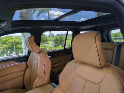 New 2025 Jeep Grand Cherokee Summit image 22