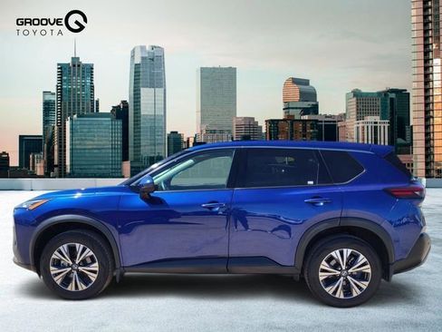 Used 2021 Nissan Rogue SV AWD/4WD image 2