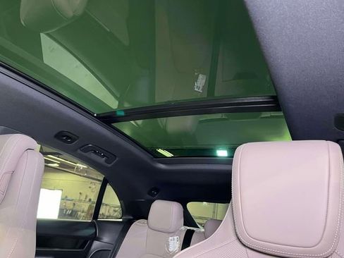 New 2026 Porsche Macan 4 Electric image 20