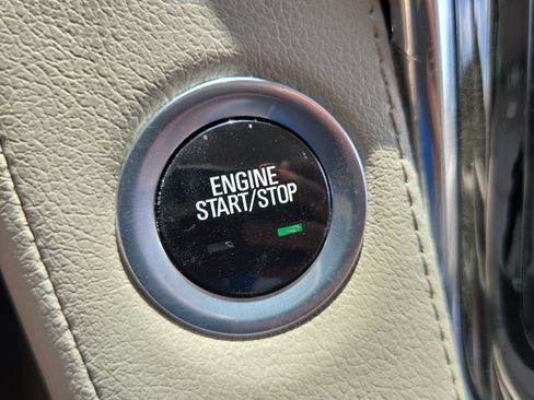 Used 2015 Cadillac Escalade Luxury AWD/4WD image 36