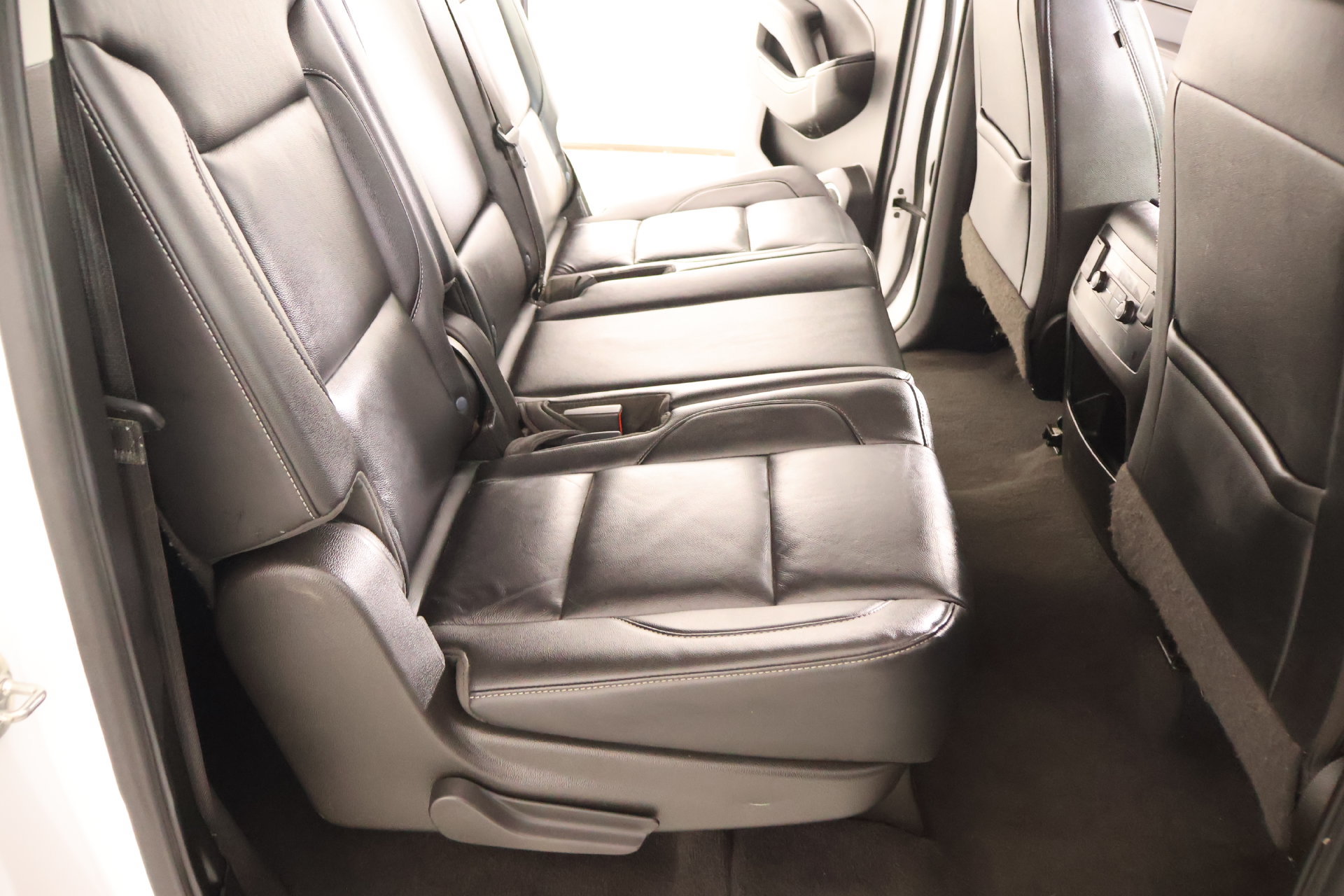 Used 2020 Chevrolet Suburban LT AWD/4WD image 15