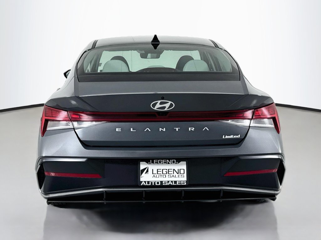 Used 2025 Hyundai Elantra Limited FWD image 7