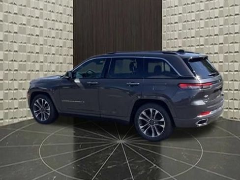 Certified 2023 Jeep Grand Cherokee Overland w/ Luxury Tech Group IV AWD/4WD image 9