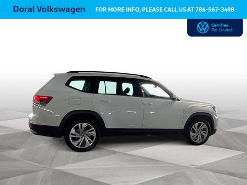 Used 2023 Volkswagen Atlas SE w/ Panoramic Sunroof Package FWD image 9