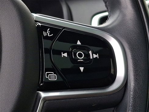 Used 2021 Volvo XC90 T6 Inscription w/ Lounge Package image 17