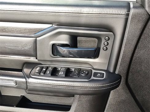 Certified 2022 RAM 2500 Limited image 30