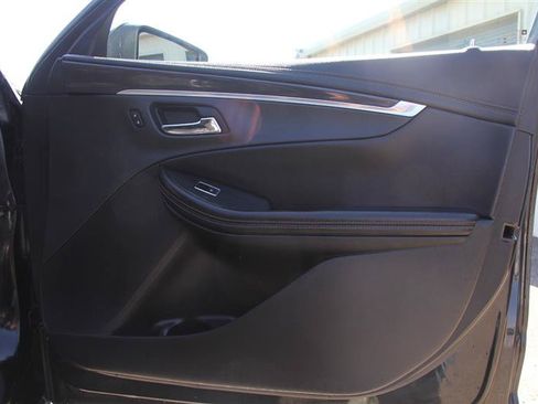 Used 2020 Chevrolet Impala LT FWD image 17